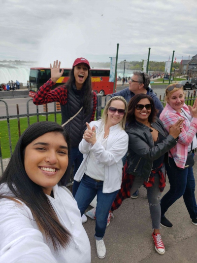 Niagara Falls Scavenger Hunt Team Photo